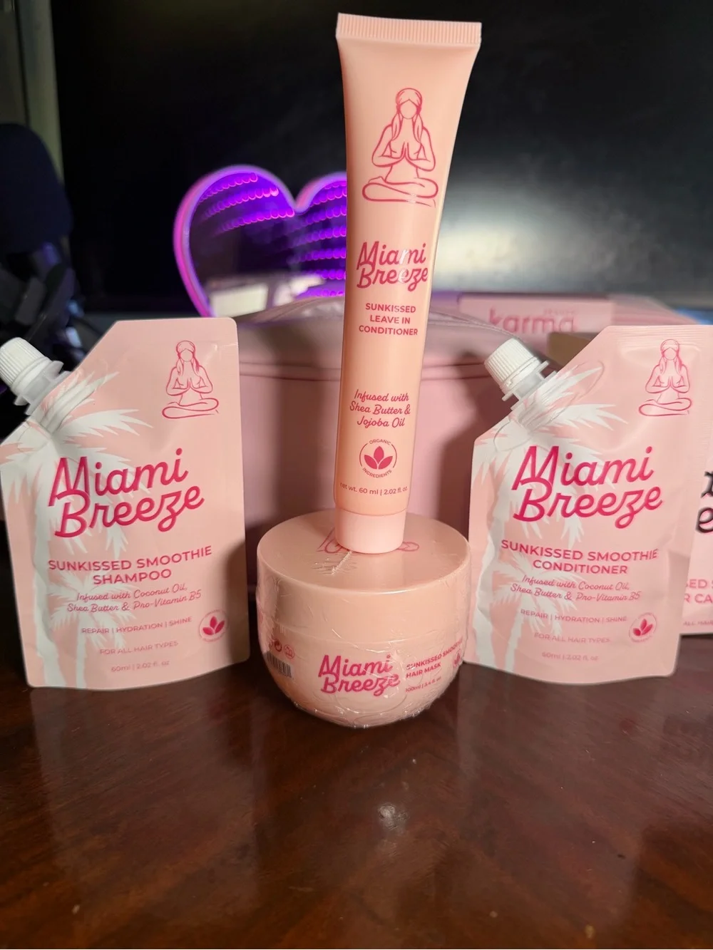 Karma Miami Breeze Travel Pouch - Soft Pink